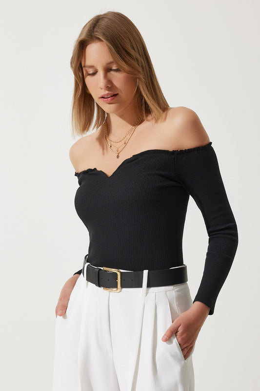 Happiness İstanbul Women's Black Gathered Collar Crop Knitted Blouse Women