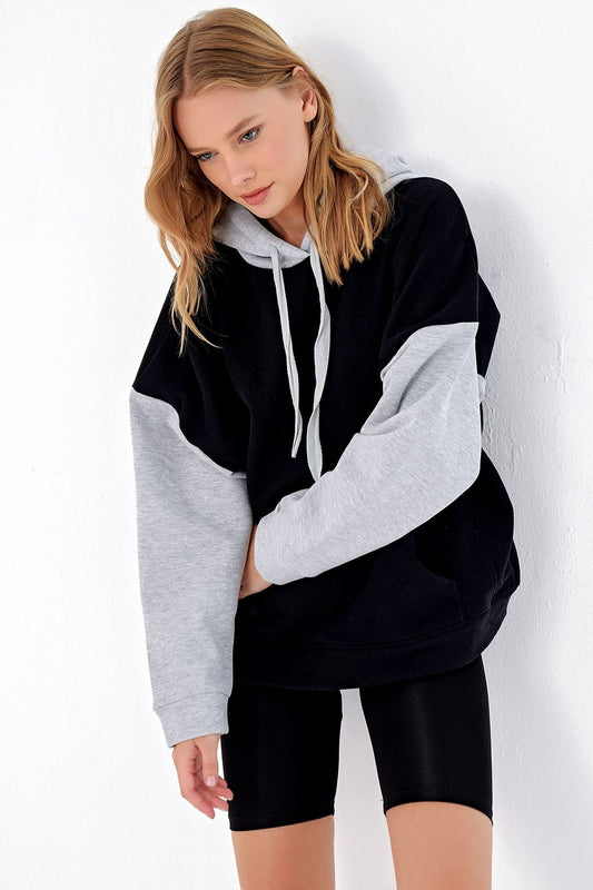 Trend Alaçatı Stili Women's Black Color Blocked Oversize Hooded Sweatshirt ALC Women