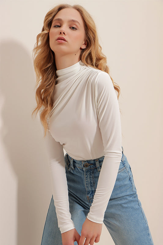 Trend Alaçatı Stili Women's White Stand Collar Shoulder Draped Sandy Blouse Alc Women