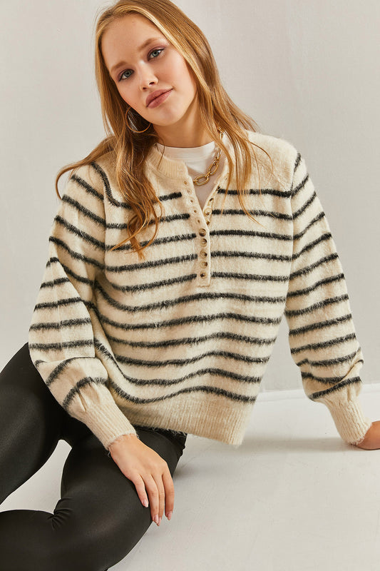 Bianco Lucci Women's Charmed Striped 11 Button Knitwear Sweater White-black Women