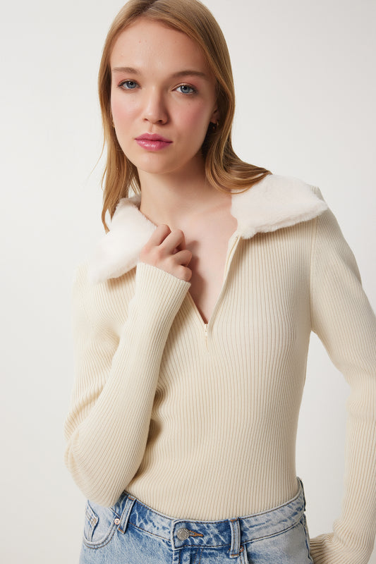 Happiness İstanbul Women's Cream Faux Fur Collar Knitwear Sweater Women