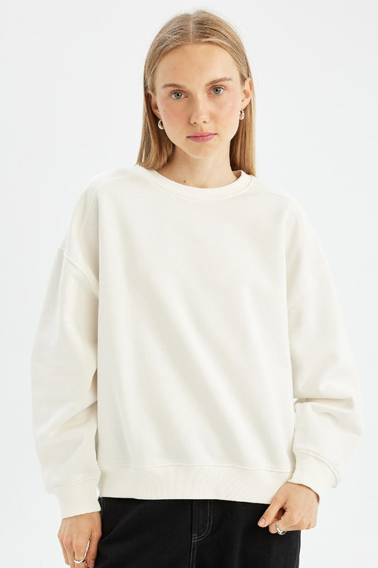 DeFacto Crew Neck Oversize Sweatshirt - Thick and Solid White Women