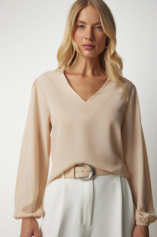 Happiness İstanbul Women's Beige V-Neck Crepe Blouse Women