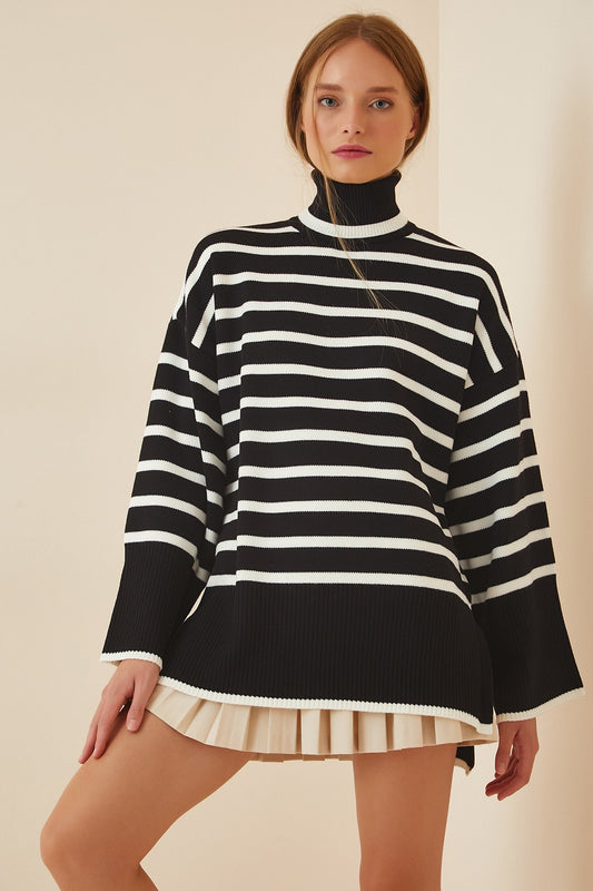 Happiness İstanbul Woman's Black and White Striped Oversize Knitwear Sweatshirt Women
