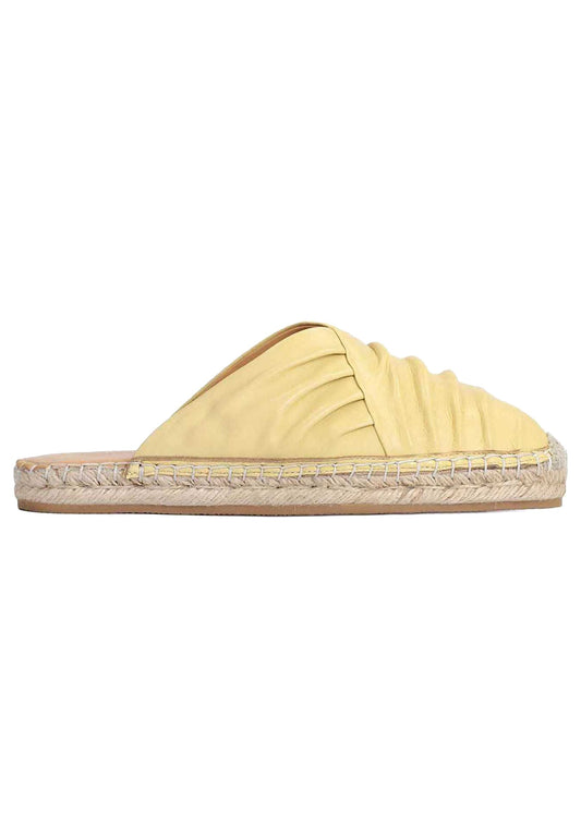 HEIDE - Gold leather mules with a full front and a string on the sole Women