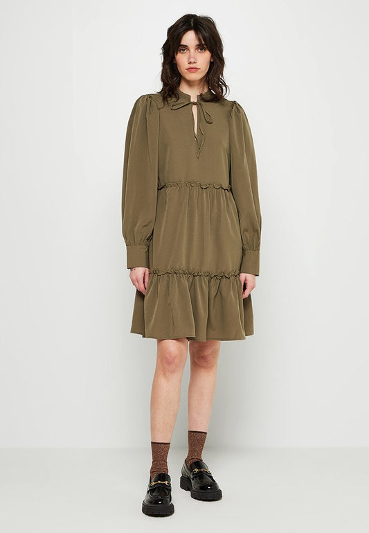 DRESS FEM WOV PL100 Women